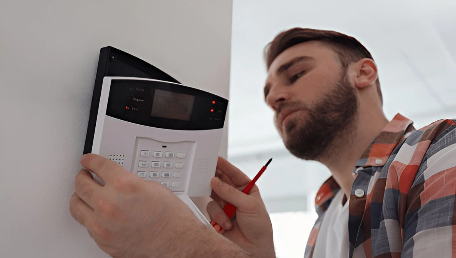 expert-tips-installing-maintaining-alarm