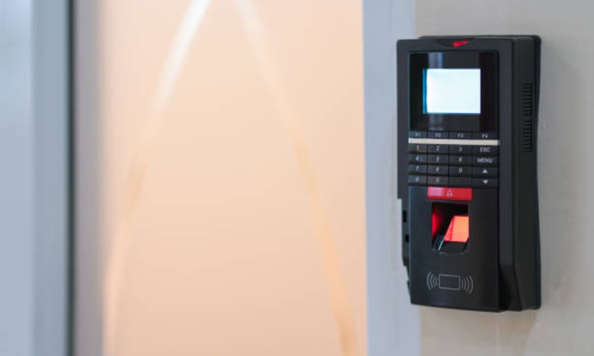 Role of Fingerprint Attendance Machines